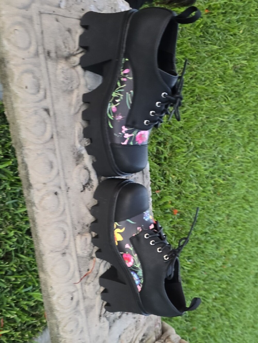 Lamoda Black Floral Platform Lace-Up Women's Shoes - Picture 9 of 10